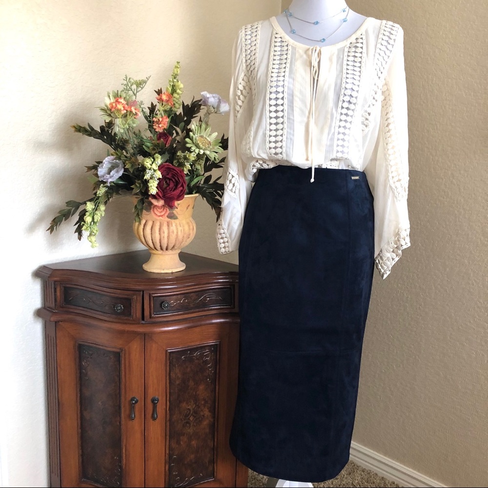 Andrew Marc Spandex Suede Pull On Pencil Skirt